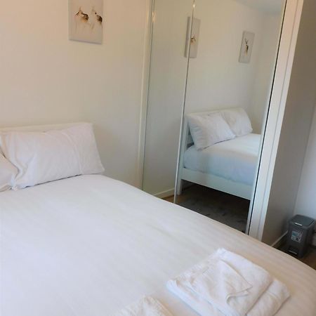 2 Bed Apt On Quiet Cul-De-Sac, Fab Location Paisley Esterno foto