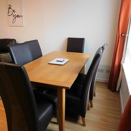 2 Bed Apt On Quiet Cul-De-Sac, Fab Location Paisley Esterno foto