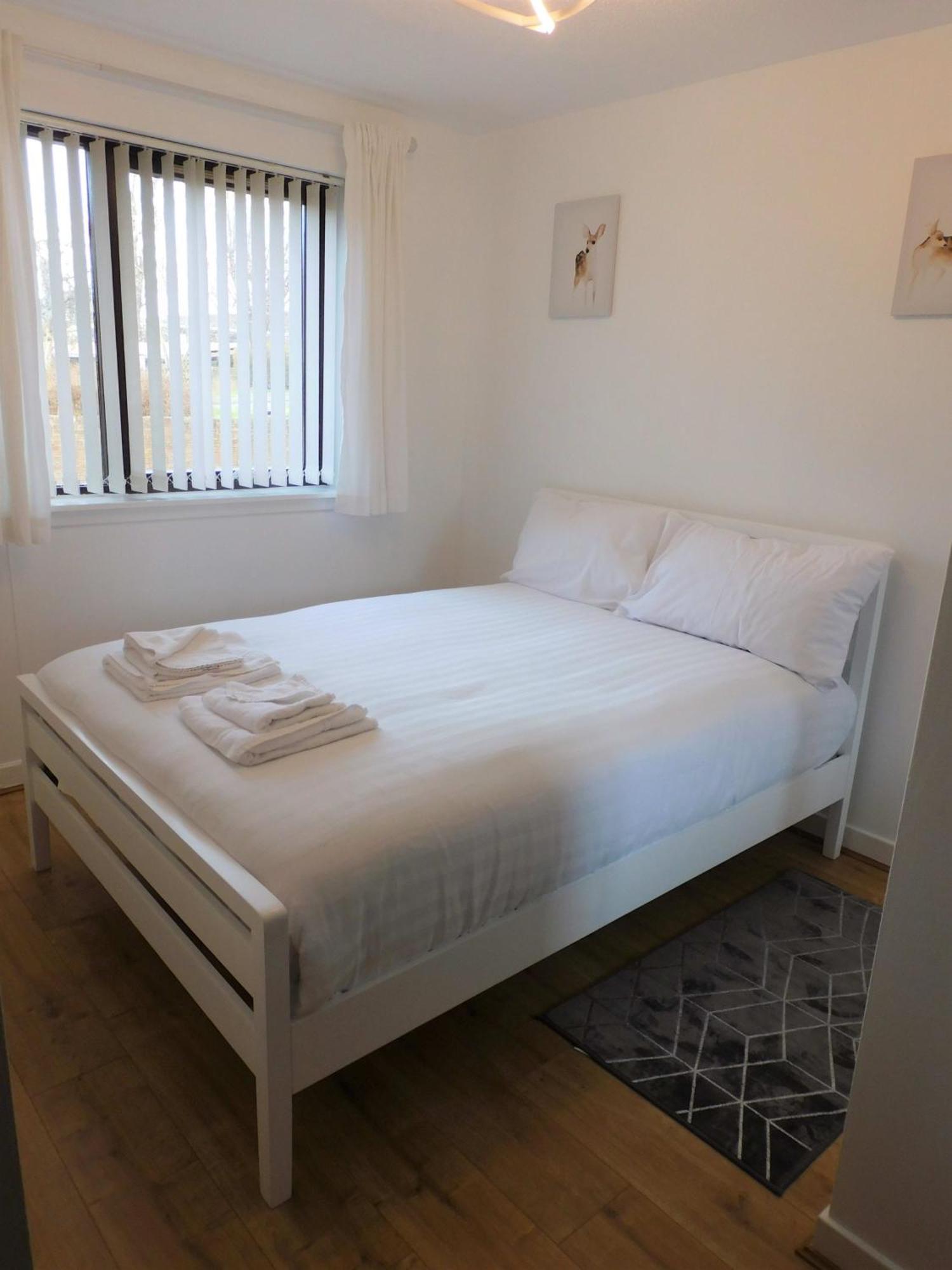 2 Bed Apt On Quiet Cul-De-Sac, Fab Location Paisley Esterno foto